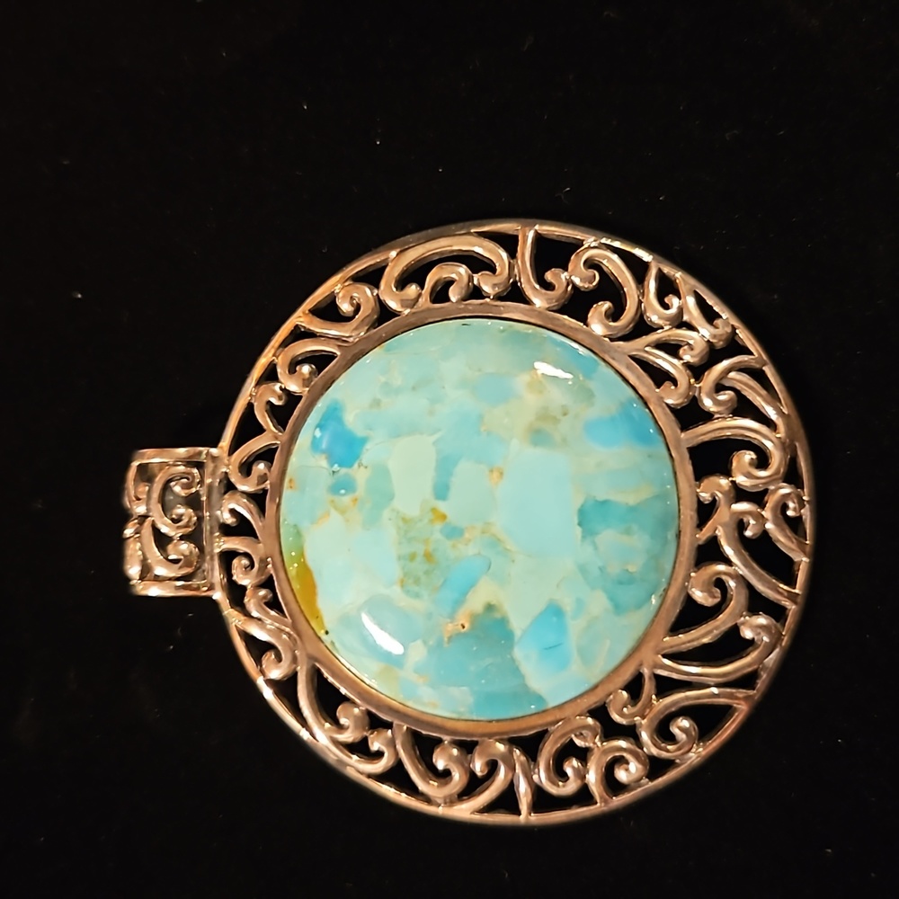 Elegant Blue and Gold Pendant